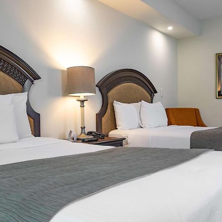 Best Western Plus Monterrey Colon Экстерьер фото