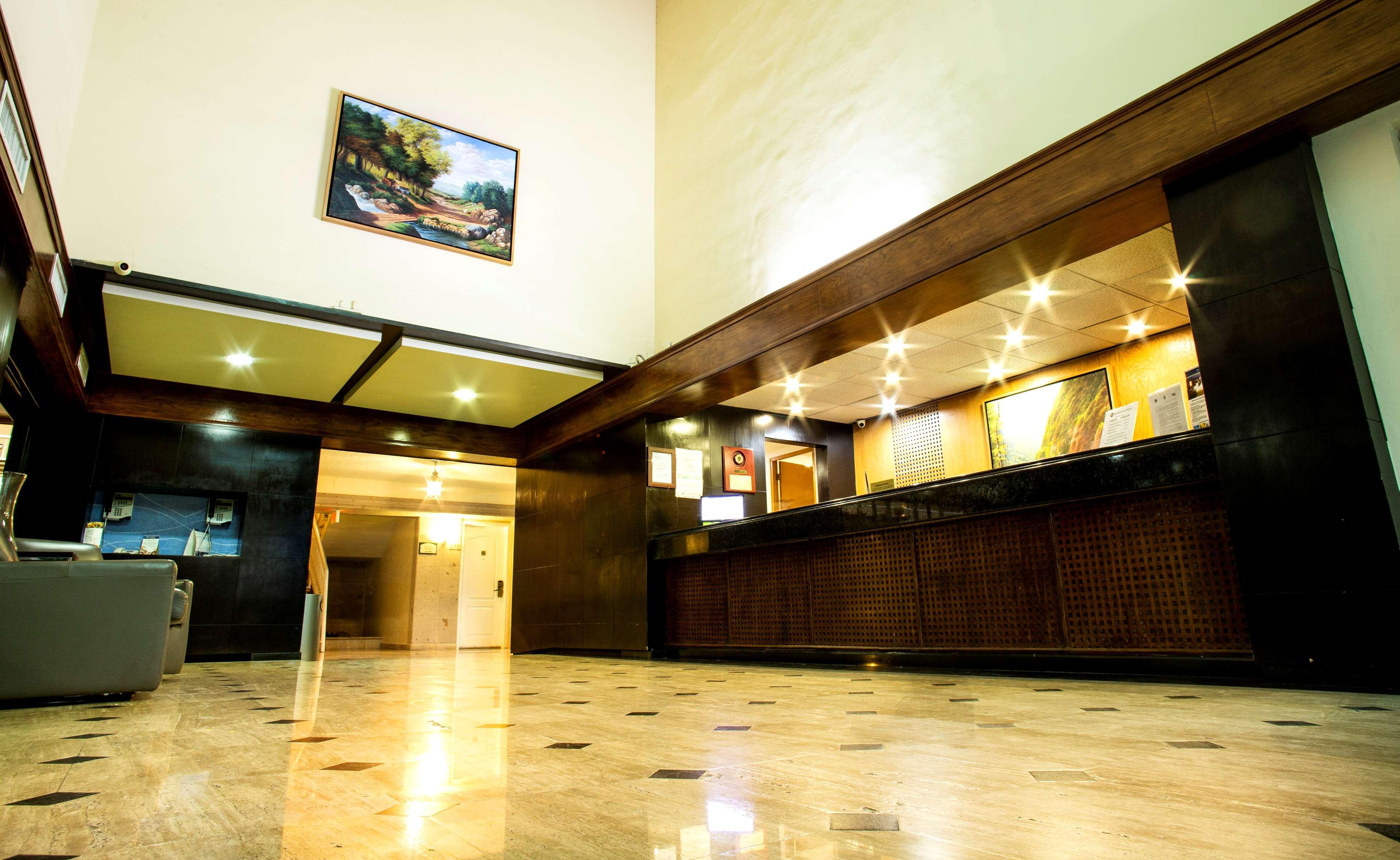 Best Western Plus Monterrey Colon Удобства фото