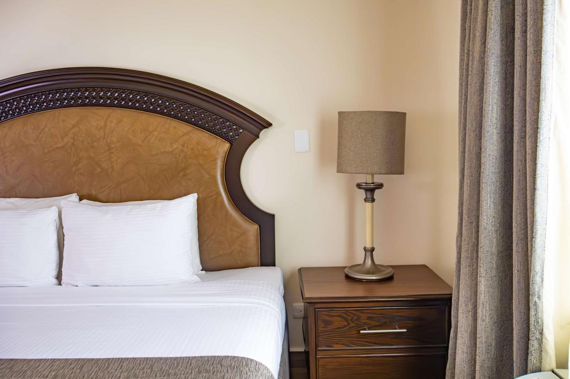 Best Western Plus Monterrey Colon Экстерьер фото