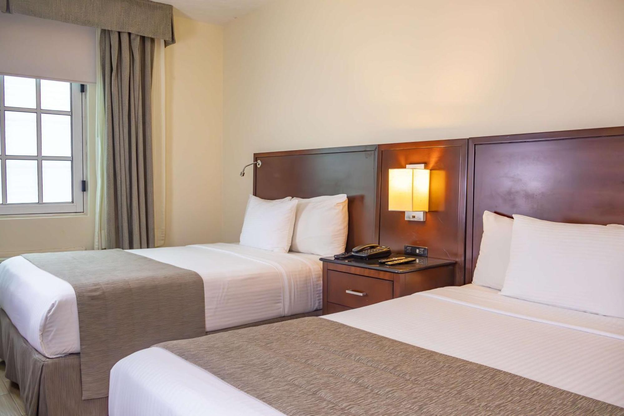 Best Western Plus Monterrey Colon Экстерьер фото