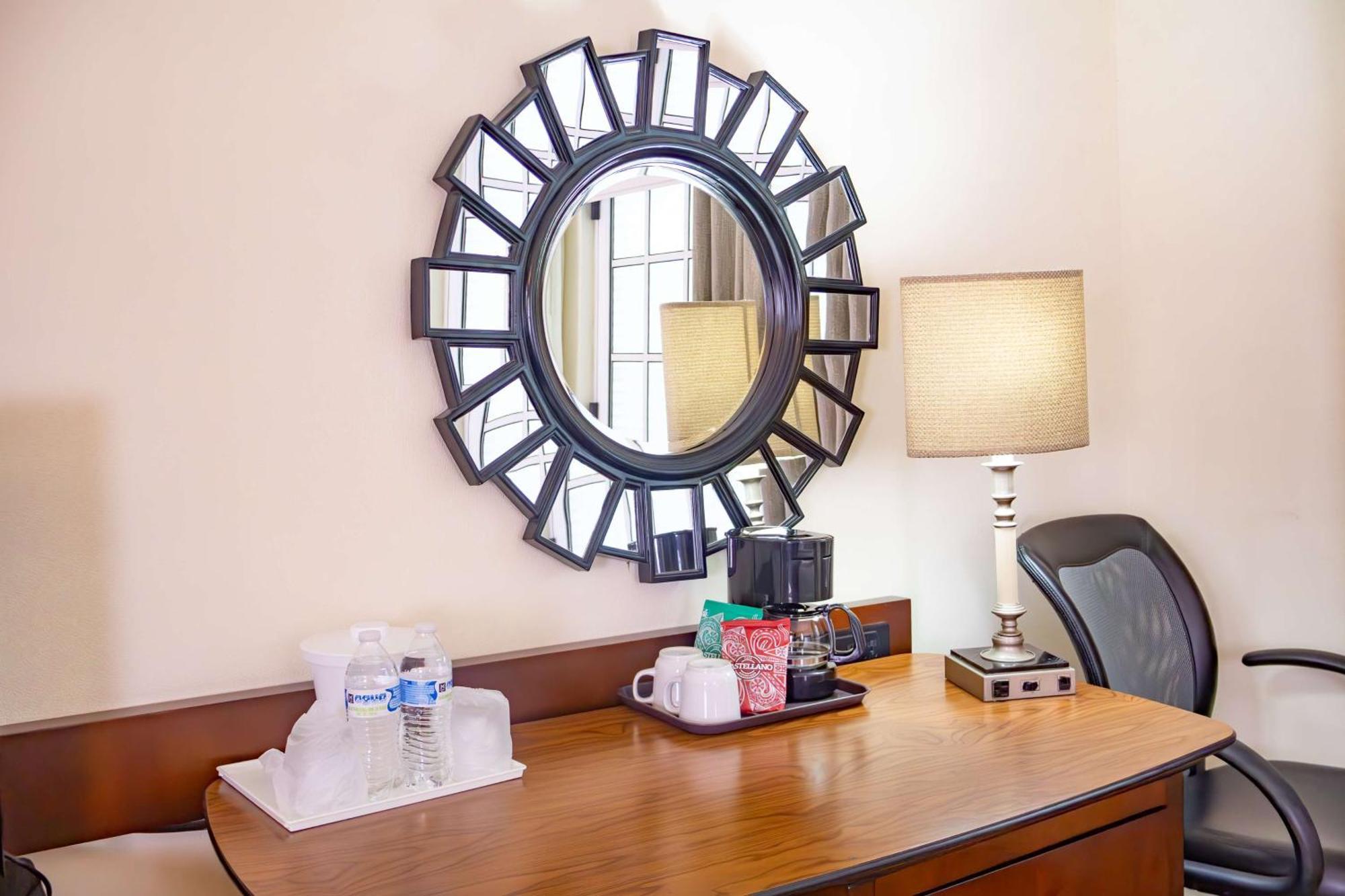 Best Western Plus Monterrey Colon Экстерьер фото