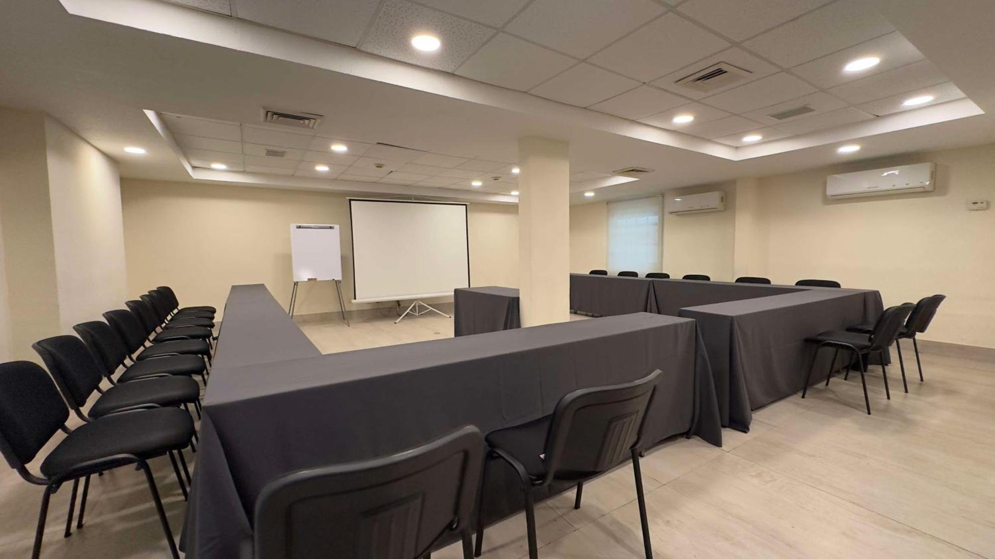 Best Western Plus Monterrey Colon Экстерьер фото